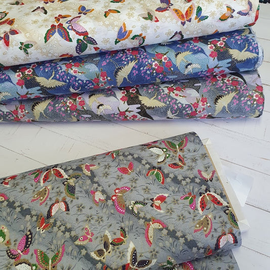 Baumwollstoff - Kraniche und Kirschblüte - grau metallic