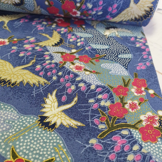 Baumwollstoff - Kraniche und Kirschblüte - blau metallic