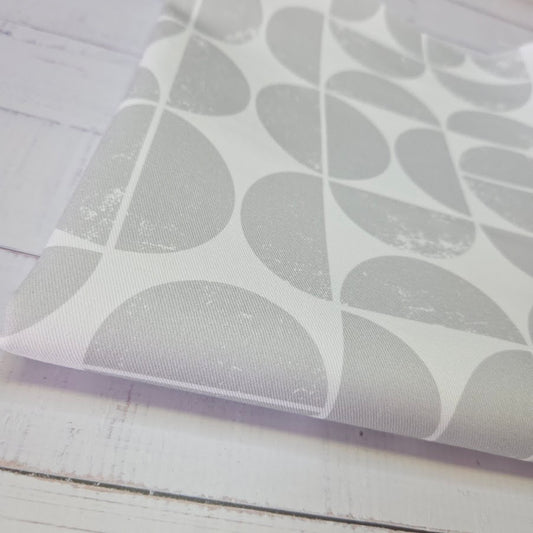 MYO Design - Twill Canvas - Geometrische Halbkreise - hellgrau