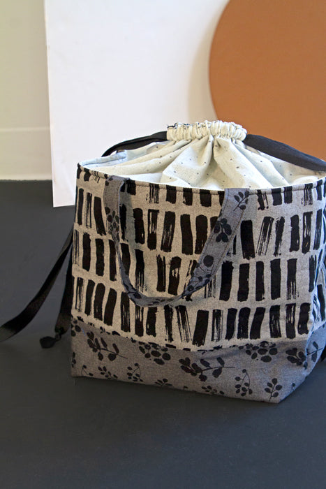 Art Gallery - AbstrArt - Parallel Strokes Moon