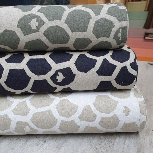 Kokka Canvas - Waben - weiß