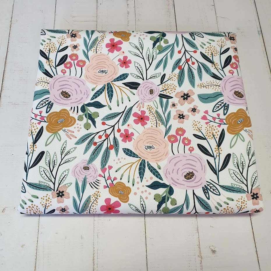 Vorbestellung MYO Design - Twill Canvas - Wildrosen - weiss