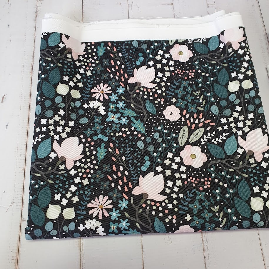 MYO Design - Twill Canvas - Winter Blumenwiese - schwarz