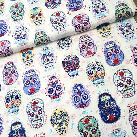 Timeless Treasures - Calaveras - weiß