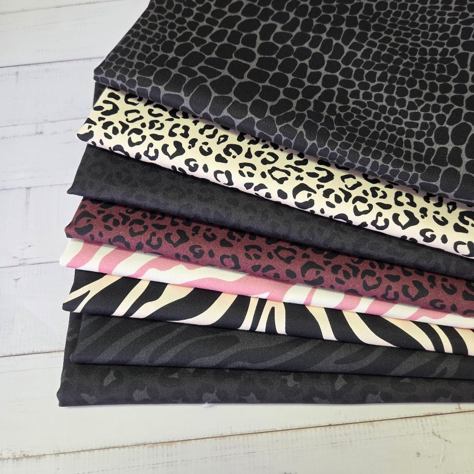 MYO Design - Twill Canvas - Leopard - dunkle beere