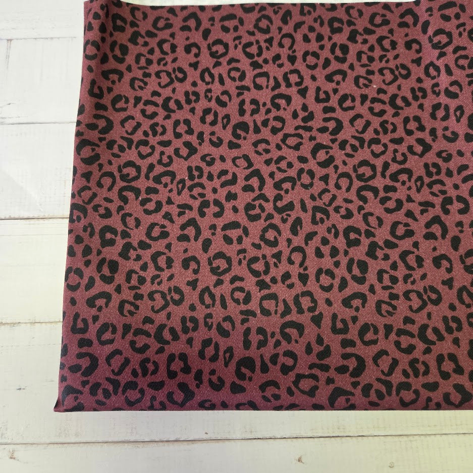 MYO Design - Twill Canvas - Leopard - dunkle beere