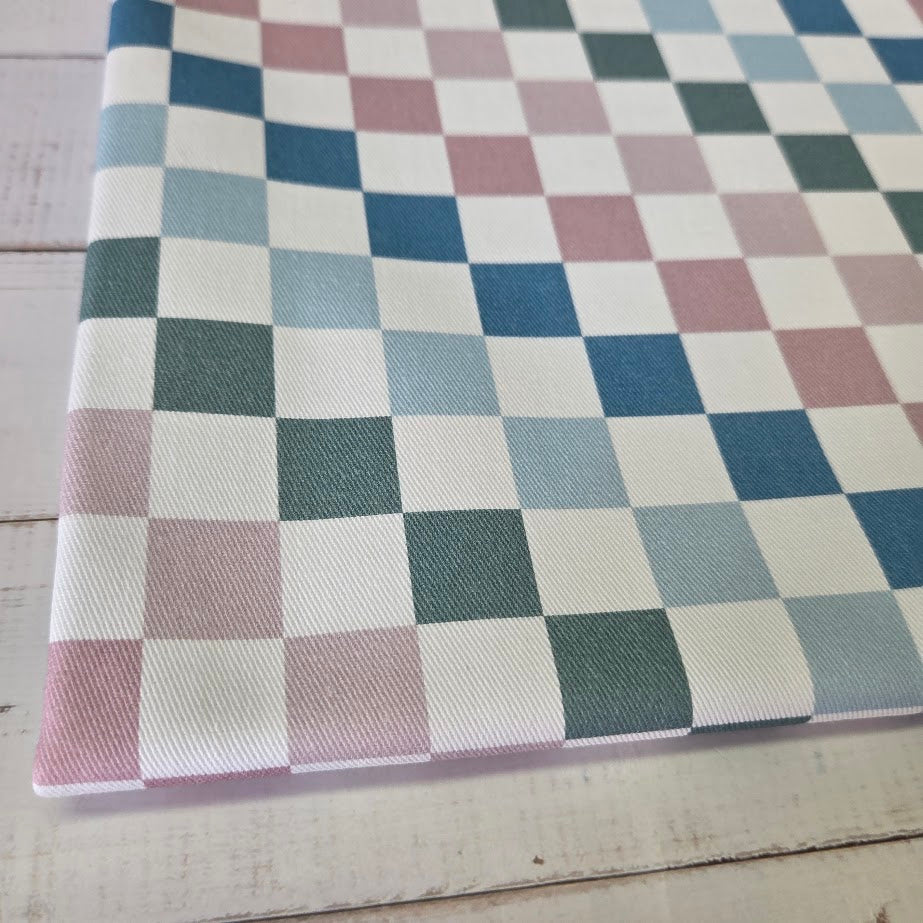 Rainbow Checkerd - Karo Twill Canvas in Pastell Tönen - white