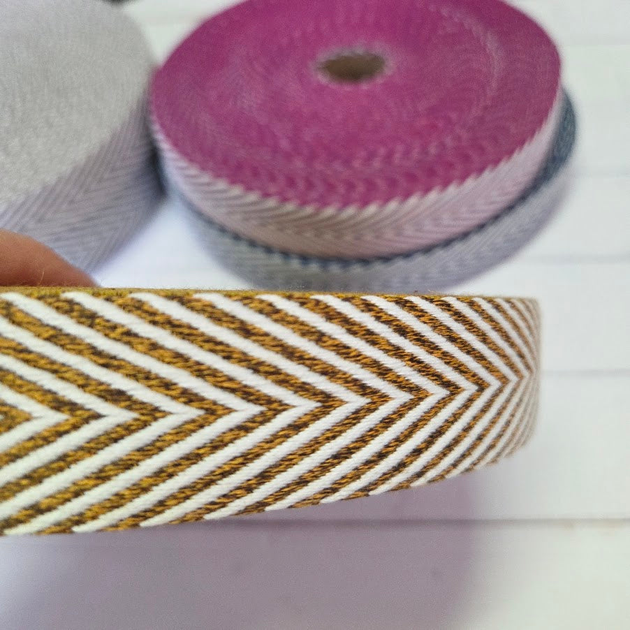 ZickZack Gurtband - verschiedene Farben - 30mm