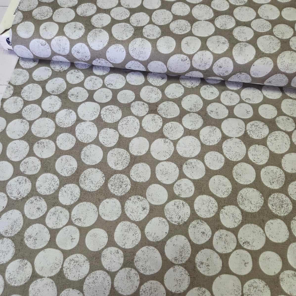 Windham Fabrics - Swatch - Stones - mushroom