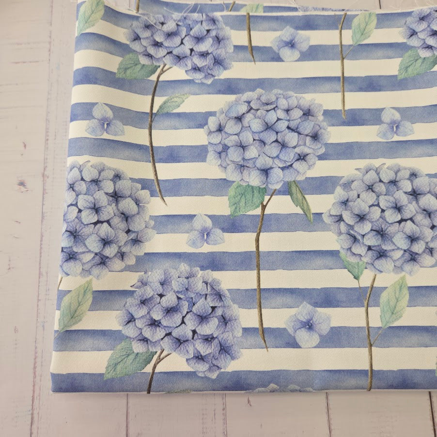MYO Design - Twill Canvas - Hortensien - blau-weiss