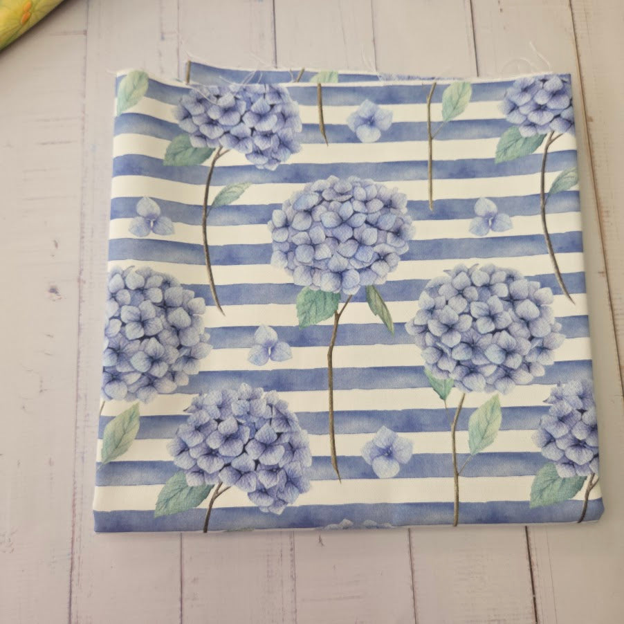 MYO Design - Twill Canvas - Hortensien - blau-weiss
