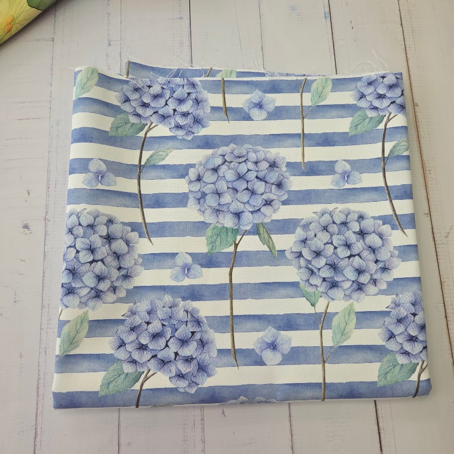 MYO Design - Twill Canvas - Hortensien - blau-weiss