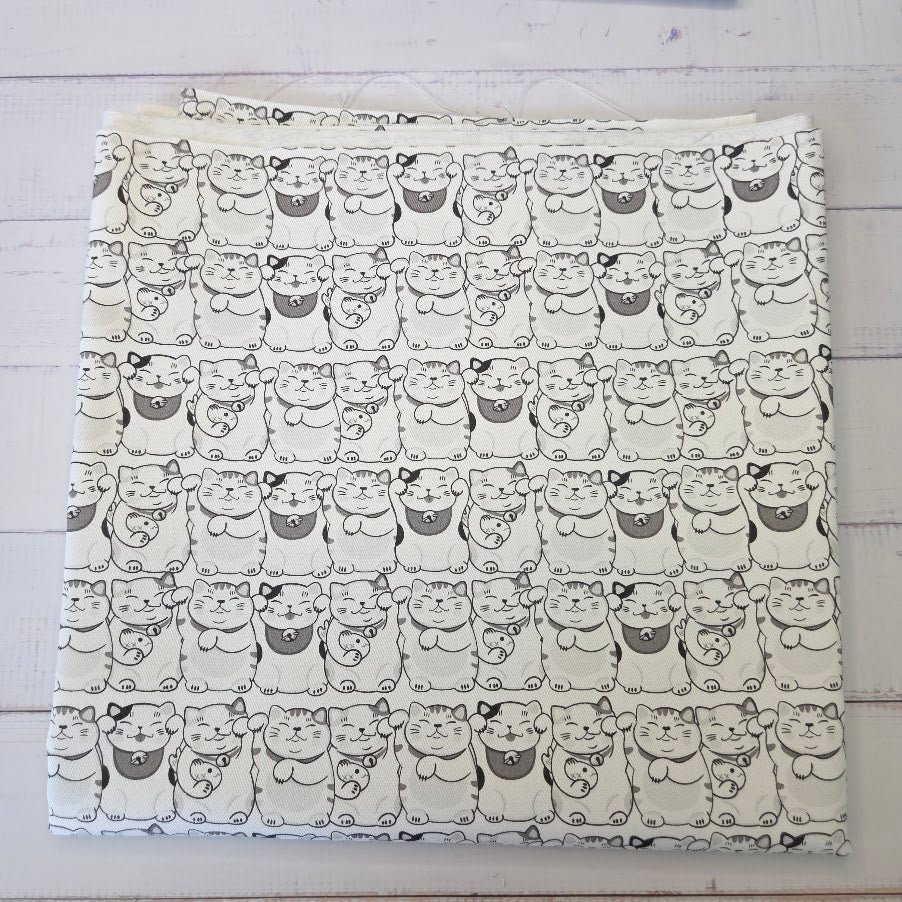MYO Design - Twill Canvas - Maneki-neko - Winkekatzen - schwarz-weiss