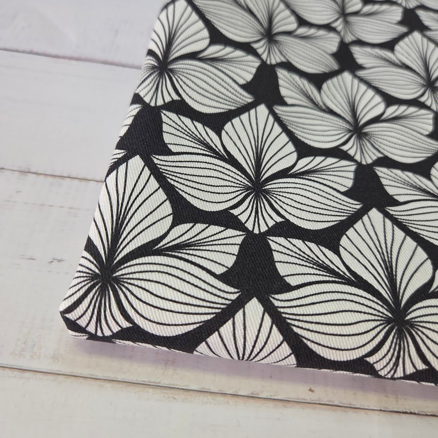 MYO Design - Twill Canvas - Lotus - schwarz-weiß