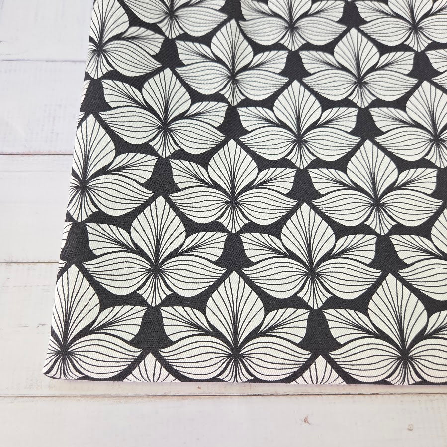 MYO Design - Twill Canvas - Lotus - schwarz-weiß