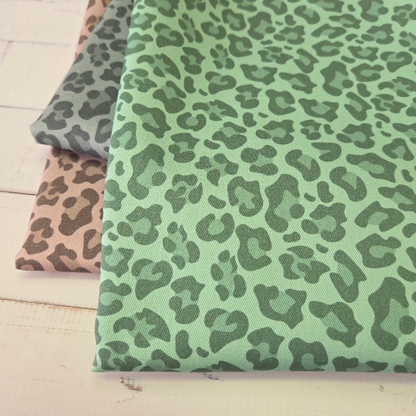 MYO Design - Twill Canvas - Leopard - pale mint