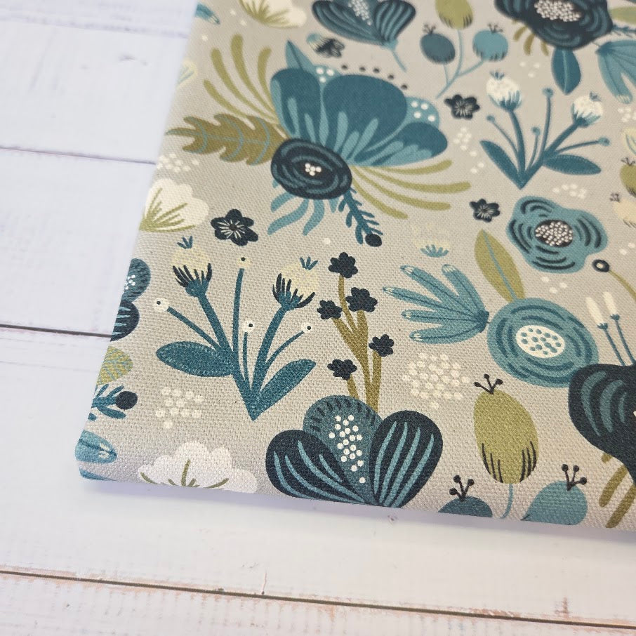 MYO Design - Unbleached Cotton Canvas - Flowerfield light grey