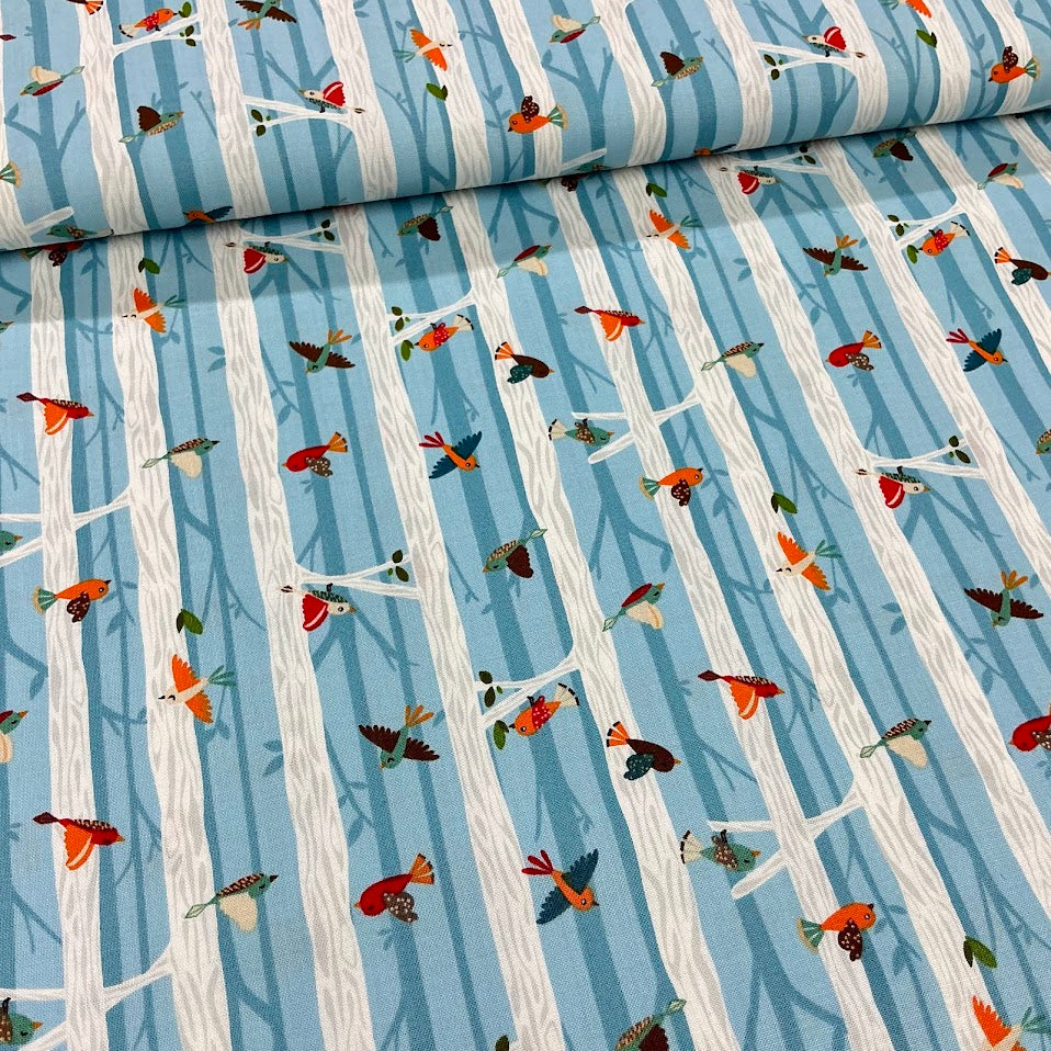 Windham Fabrics - Bear Camp - little Birds - hellblau