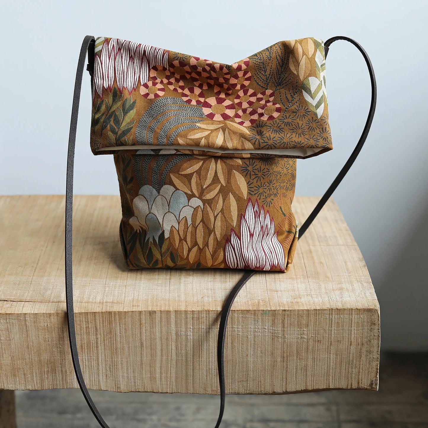 Kokka Bookhou Canvas - Bloom brown